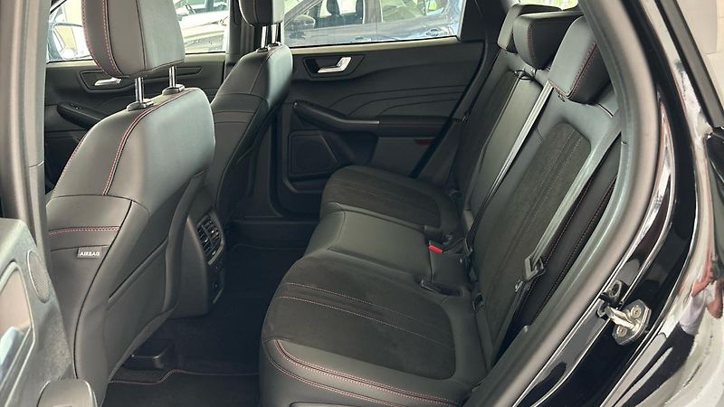 Ford Kuga (2024) ST-Line X 1.5 110kW, Winter - fotka 26 z 30