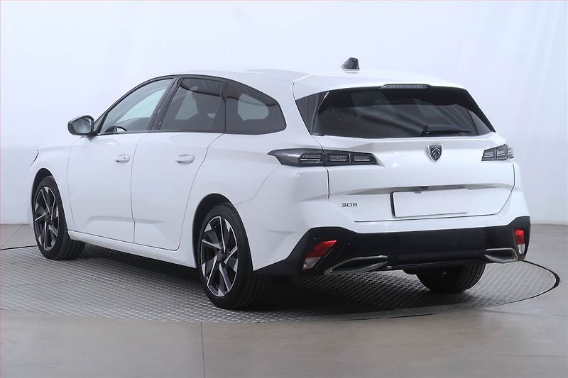 Peugeot 308 (2024) Allure 1.2 PureTech, Automat - fotka 4 z 24