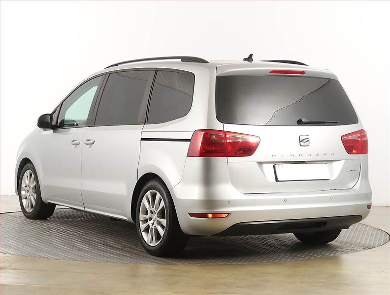 Seat Alhambra (2010) 2.0 TDI, Navi, Tempomat - fotka 4 z 26