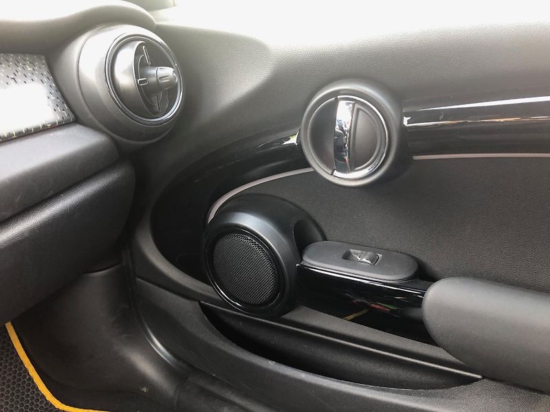 Mini Ostatní (2021) Cooper SE, certifikát baterie - fotka 18 z 27