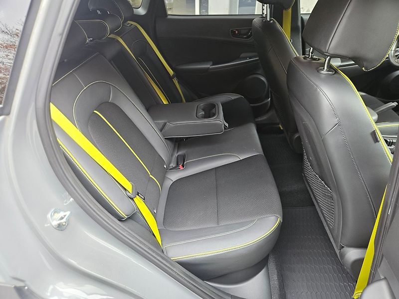 Hyundai Kona 1,0 T-GDi, Mystic+Guard, 1.maj - fotka 30 z 35