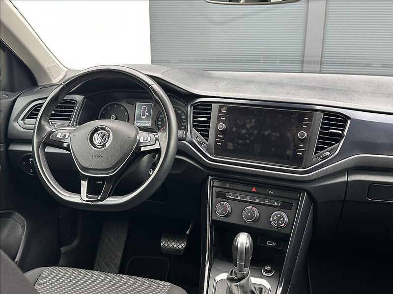 Volkswagen T-Roc 1,5 TSI 150PS  Trendline DSG - fotka 23 z 49
