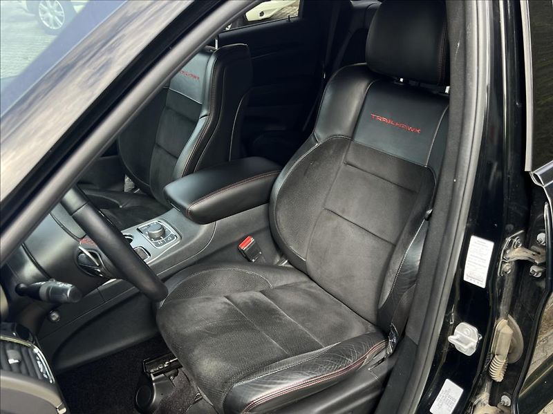 Jeep Grand Cherokee 3,0 CRD  TRAILHAWK AWD nové ČR - fotka 9 z 42