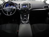 Ford S-MAX 1,5 EB 121kW 1.maj.ČR 7-míst - náhled 9