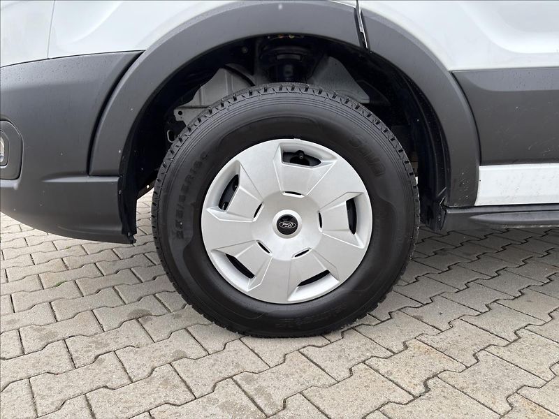 Ford Transit 2,0 EcoBle 96kW L3 - fotka 9 z 41