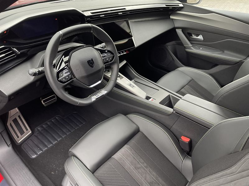 Peugeot 308 SW GT 1.5 BHDi 130k EAT8 - fotka 11 z 26
