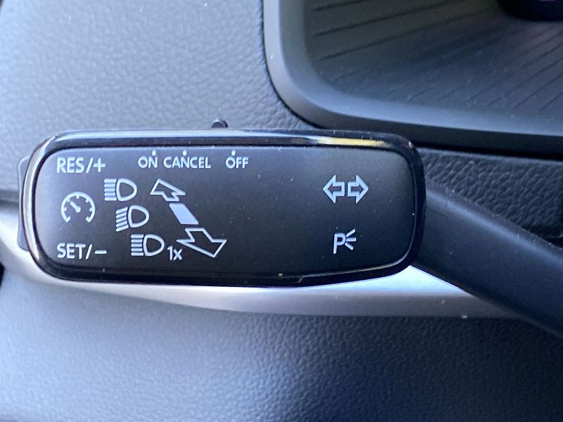 Škoda Karoq (2023) 2.0 TDI 4x4 DSG Ambition - fotka 20 z 32