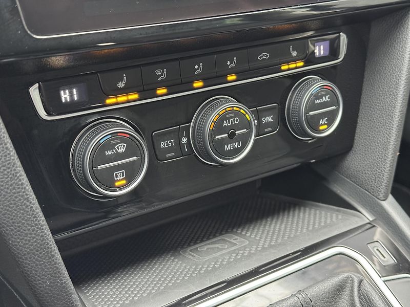 Volkswagen Passat (2020) 2.0TDi 140kW DSG Business, RZV - fotka 32 z 41