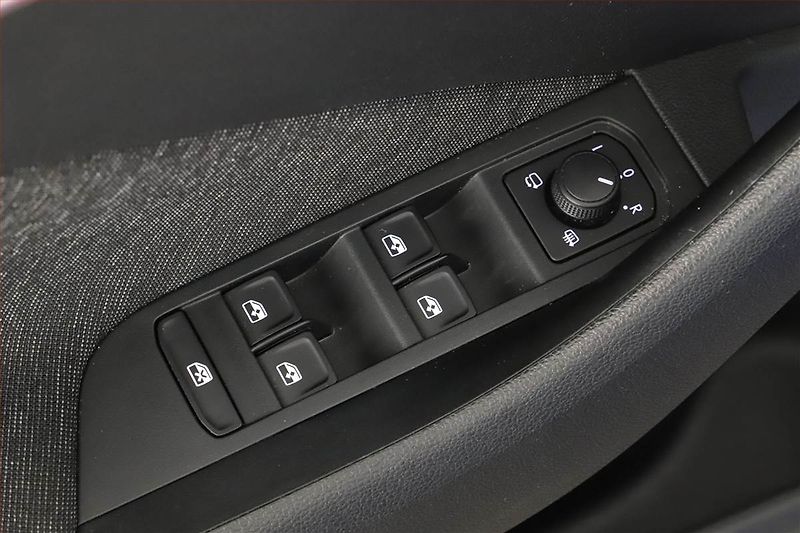 Škoda Scala (2023) Style 1.0 TSI, Automat, ČR - fotka 10 z 14
