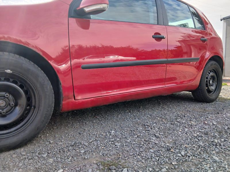 Volkswagen Golf 5, 1.4i - fotka 13 z 30