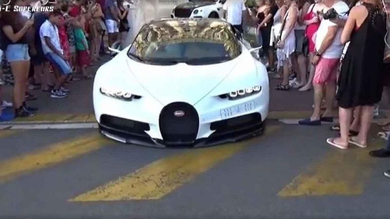 V hypersportu za miliony je těžké nebýt na očích.