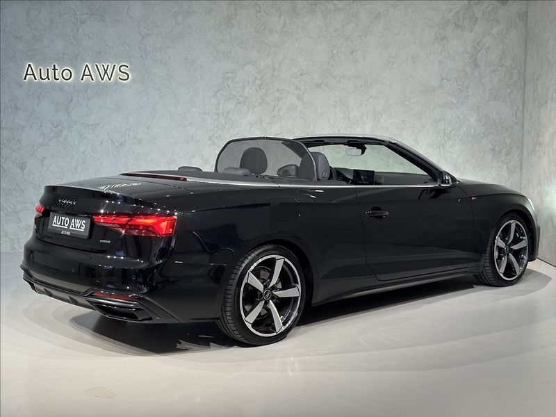 Audi A5 2,0 TDi  S-Line Quattro Matrix - fotka 14 z 47