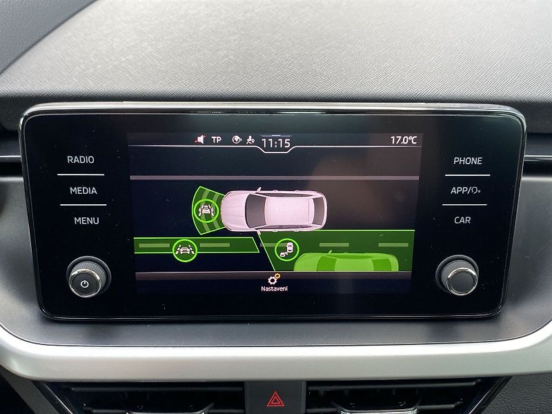 Škoda Scala (2020) 1.6 TDI Style Extra - fotka 15 z 34