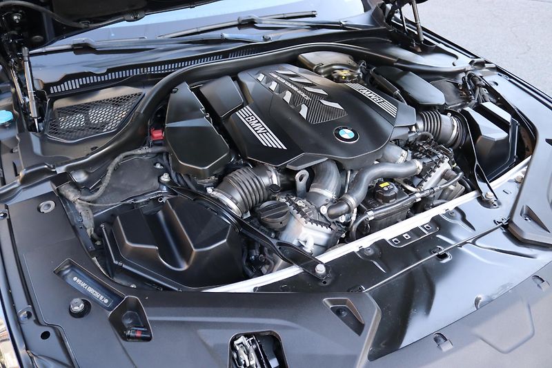 BMW Řada 8 BMW M850i xDrive Coupe - fotka 59 z 60