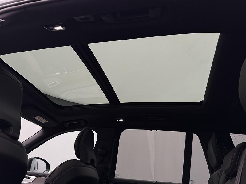 Volvo XC90 (2026) T8 AWD RECHARGE DARK PLUS 7m - fotka 21 z 27