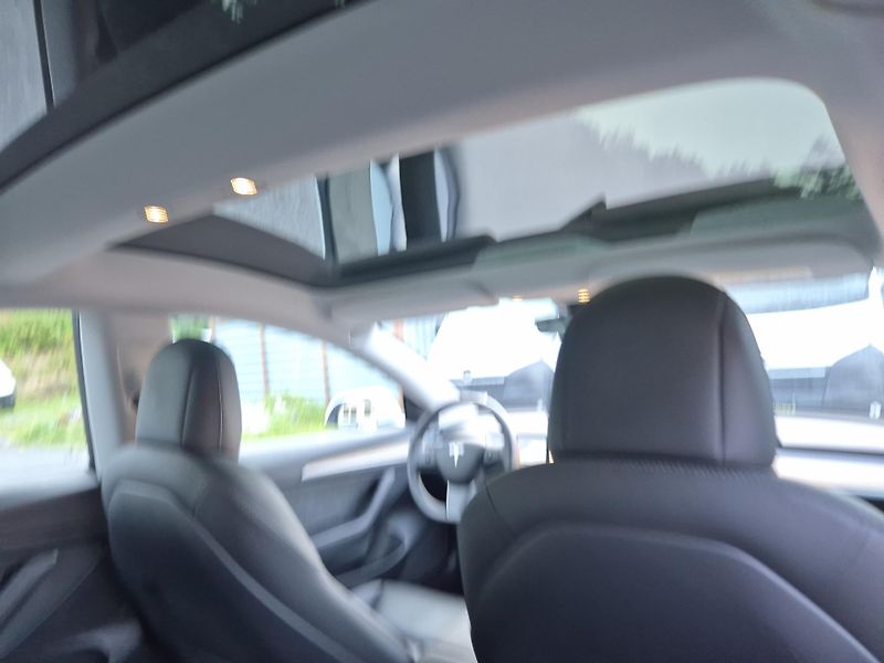 Tesla Model 3 LONG RANGE DUAL MOTOR TZ  95% - fotka 43 z 48