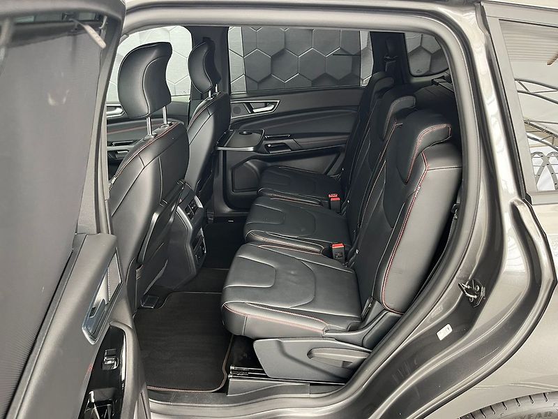 Ford S-MAX 2.5 Duratec HEV ST-LINE - fotka 22 z 68