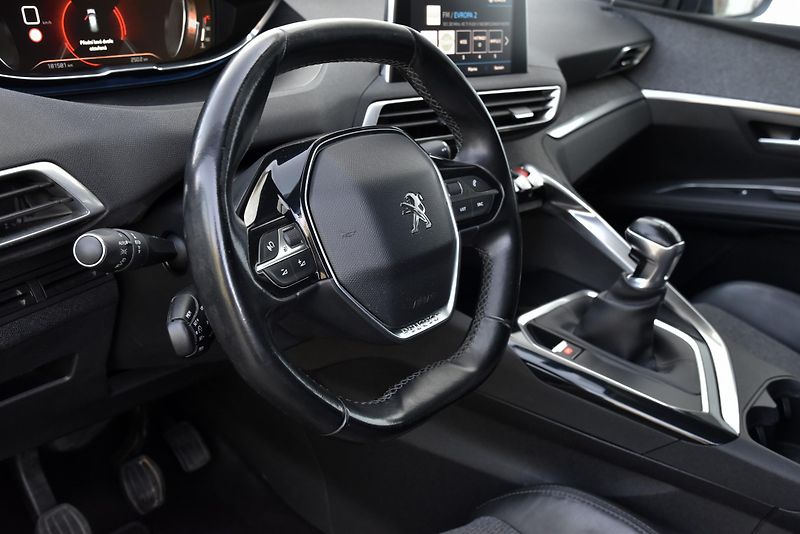 Peugeot 5008 2.0 HDi,7MÍST,LED,NAVI,KAMERA - fotka 9 z 50