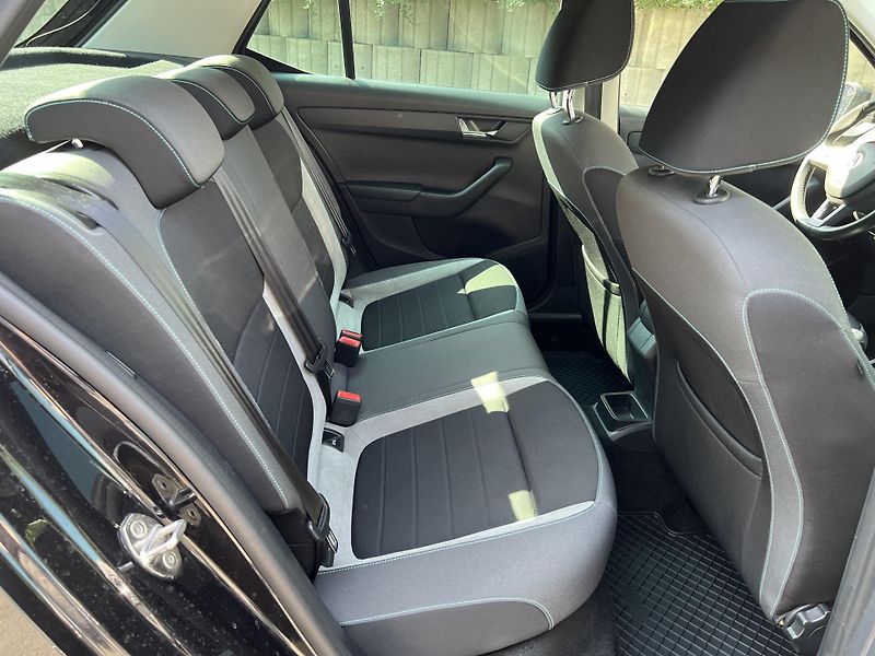 Škoda Fabia 1.0 MPi VÝBAVA JOY - fotka 8 z 16