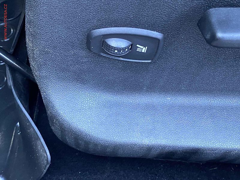 Renault Mégane (2015) 1.5dCi, 1.maj,ČR, AC, tempo - fotka 13 z 19