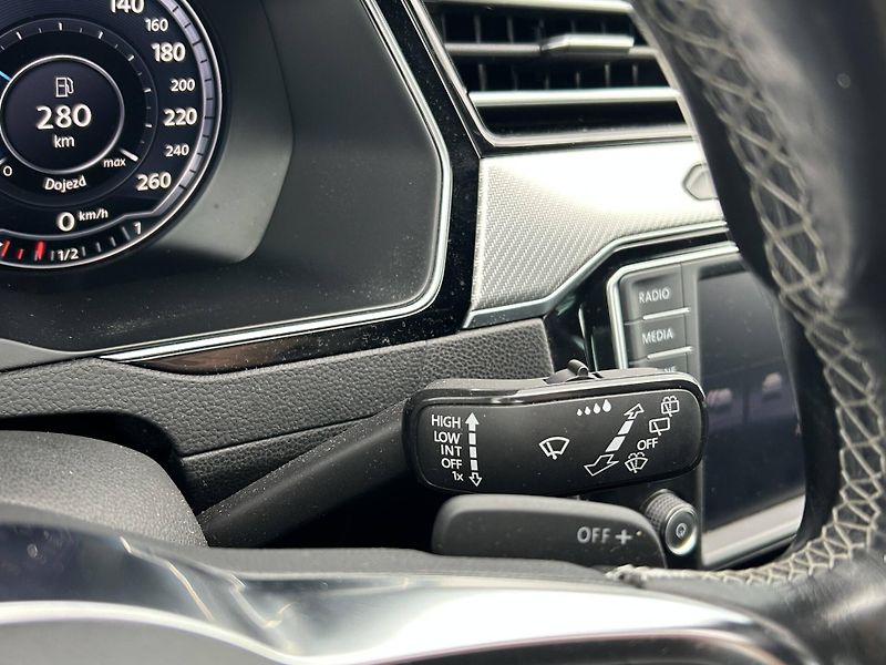 Volkswagen Passat Highline R-line DSG 4MOTION 2, - fotka 16 z 28