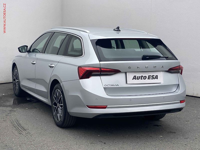 Škoda Octavia (2021) 1.5 TSi, 1.maj,ČR, Style - fotka 6 z 21