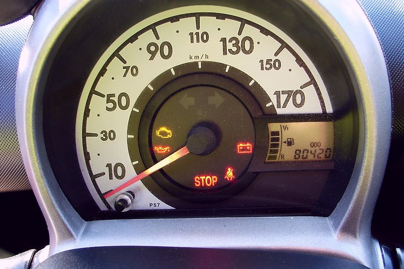 Peugeot 107 1.0i 68PS 5-dv. KLIMA-ZADÁNO! - fotka 20 z 31