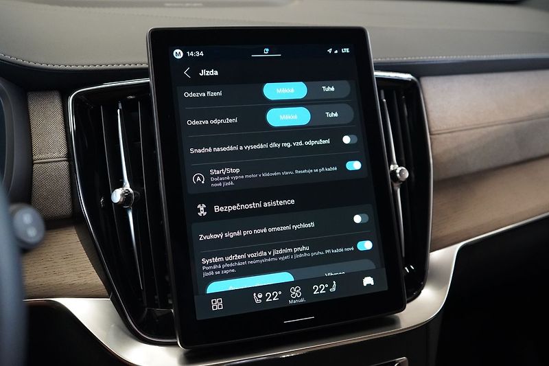 Volvo XC90 B5 AWD PLUS Dark, Vzduch, 360° - fotka 43 z 50