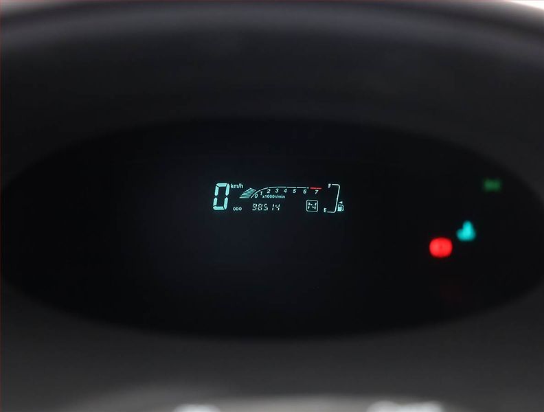 Toyota Yaris (2003) 1.0 VVT-i, Automat, nová STK - fotka 8 z 15