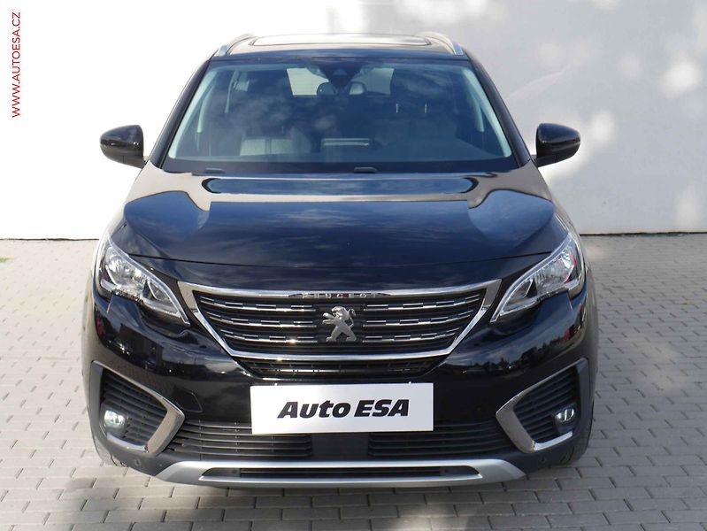 Peugeot 5008 (2020) 1.2PT, Allure, navi, TZ - fotka 2 z 20