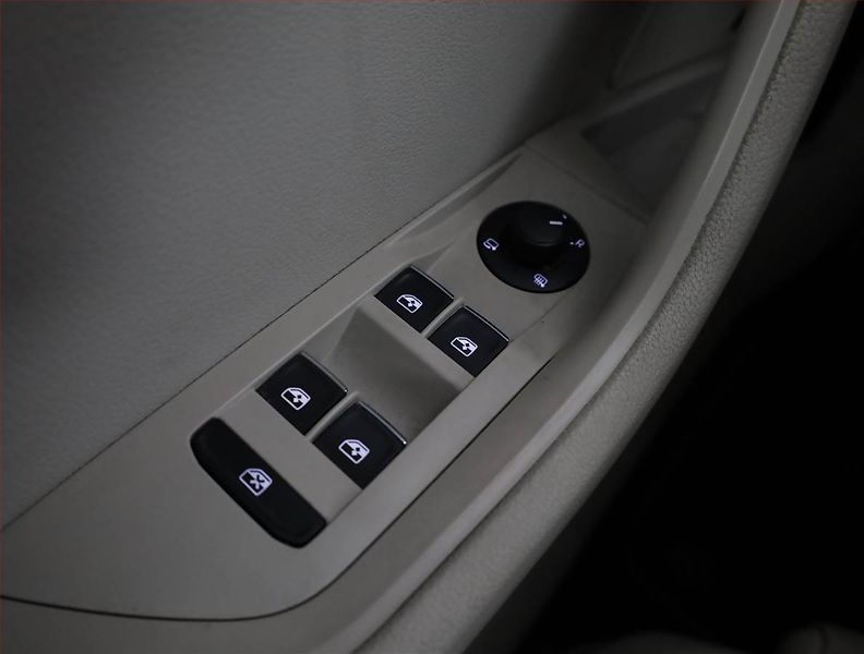 Škoda Superb (2015) Laurin&Klement 2.0 TSI, 4X4 - fotka 18 z 21