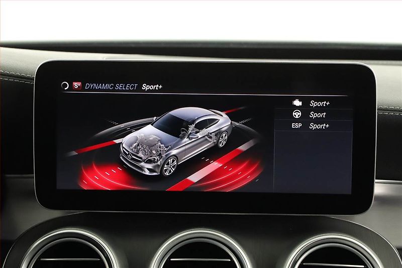 Mercedes-Benz Třídy C (2021) C 400 4MATIC - fotka 14 z 20