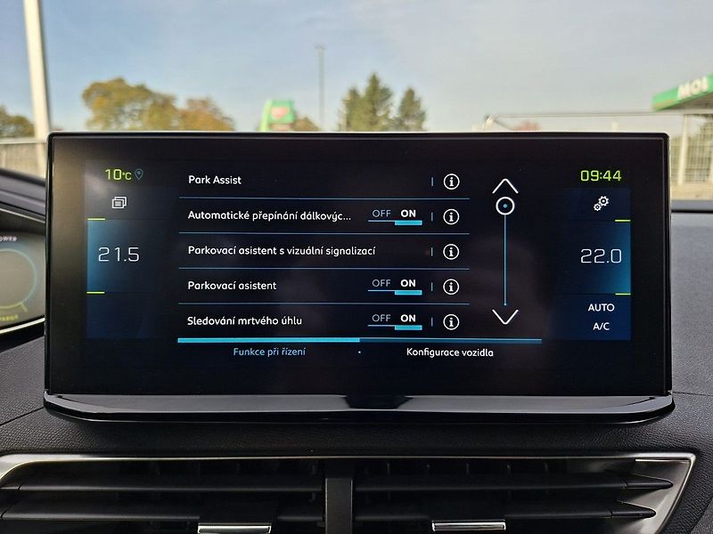 Peugeot 3008 ALLURE PACK HYBRID 225 e-EAT8 - fotka 25 z 31