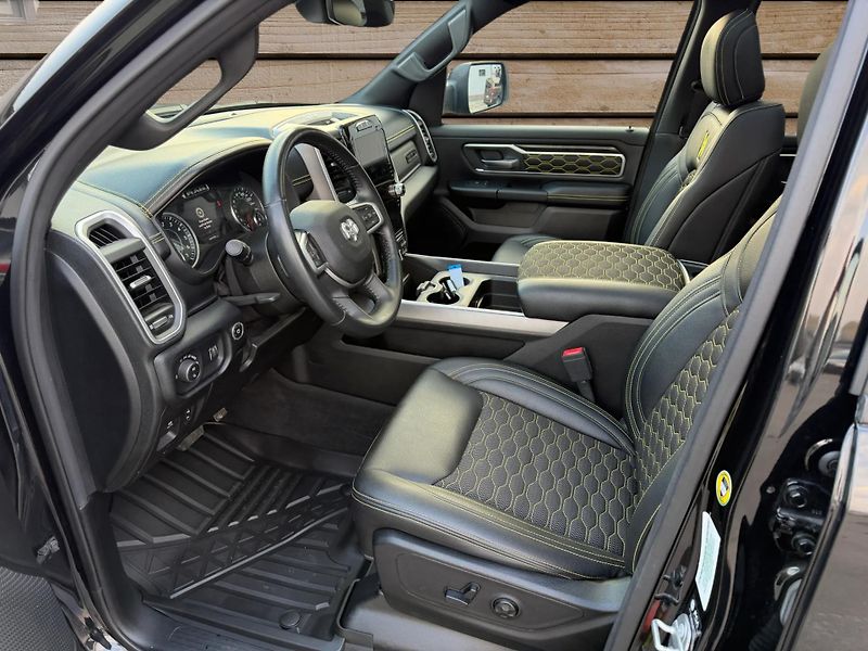Dodge RAM (2021) +HEMI+LPG+BEEE+PANORAMA+ - fotka 12 z 21