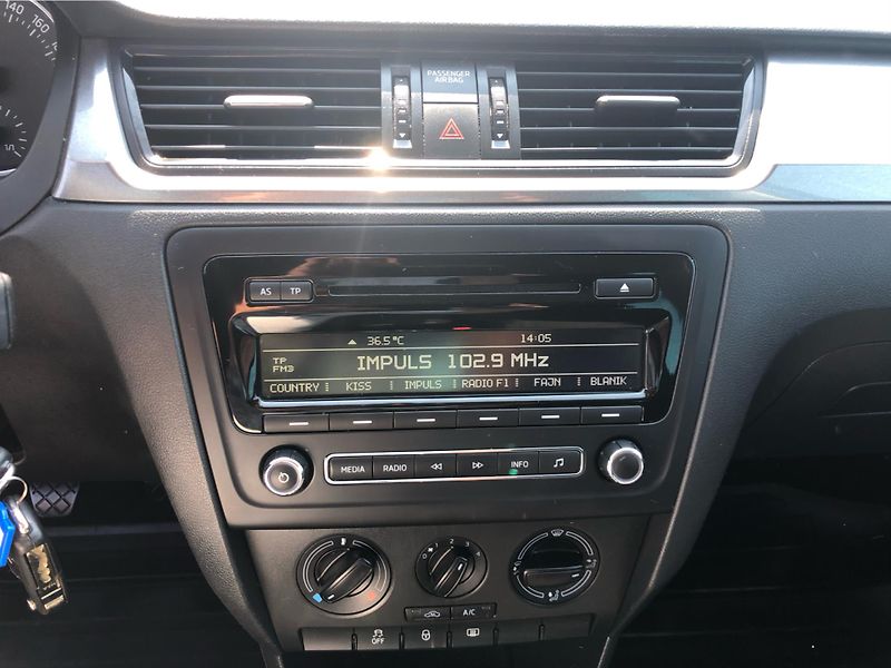 Škoda Rapid 1.2 TSi 63kW AMBITION FRESH - fotka 19 z 27