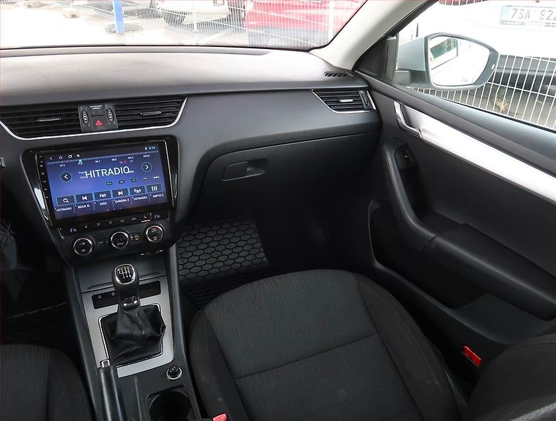 Škoda Octavia (2014) Elegance 2.0 TDI, Tempomat - fotka 8 z 16