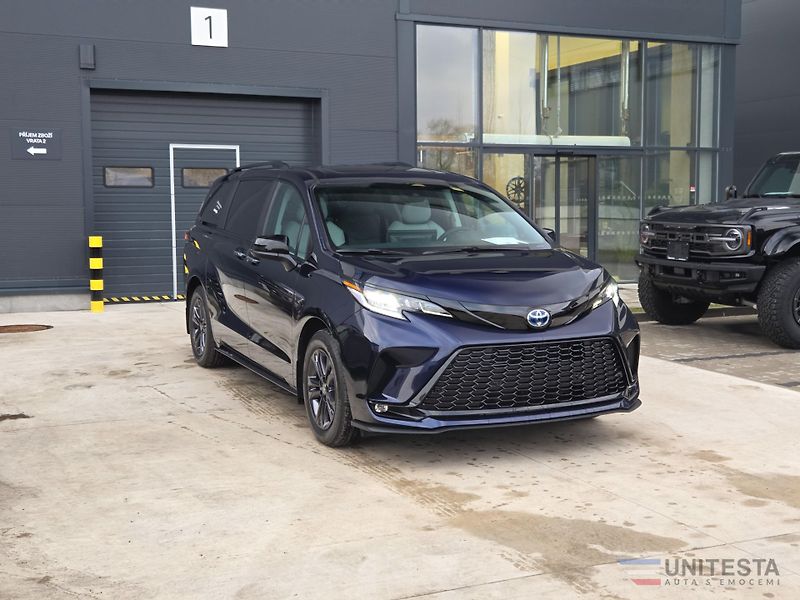 Toyota Sienna (2025) TOYOTA SIENNA XSE HYBRID 7 pas - fotka 3 z 14