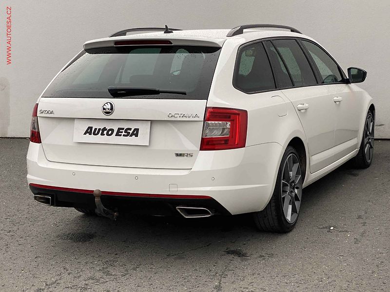 Škoda Octavia (2016) 2.0 TDi, RS, bixen, TZ, +kola - fotka 4 z 18