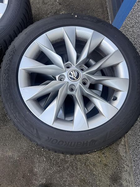 Škoda Superb (2024) Laurin§Klement 4X4 DSG 142kw - fotka 12 z 12