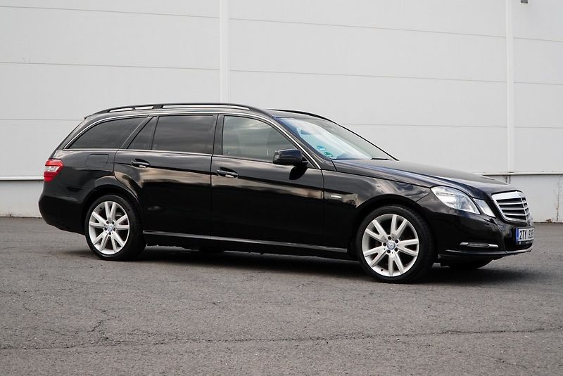 Mercedes-Benz Třídy E 220 CDI BlueEfficiency - fotka 4 z 29