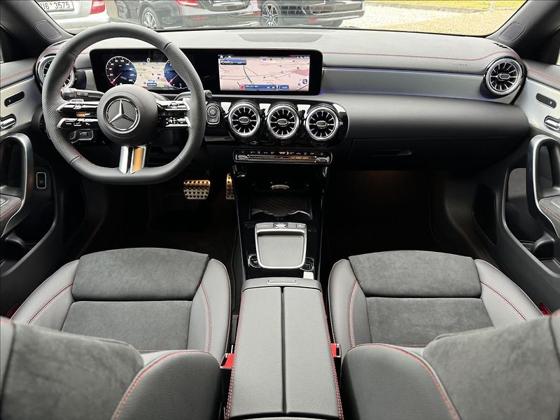 Mercedes-Benz CLA 200d Shooting Brake - fotka 19 z 31