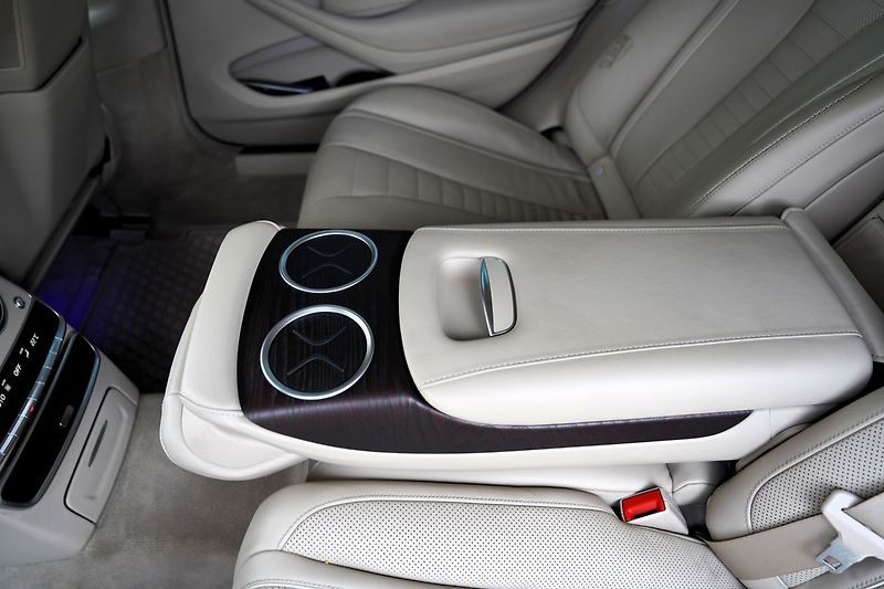 Mercedes-Benz Třídy S (2018) S 400d Long/4M/AMG/Burmester/Č - fotka 34 z 50