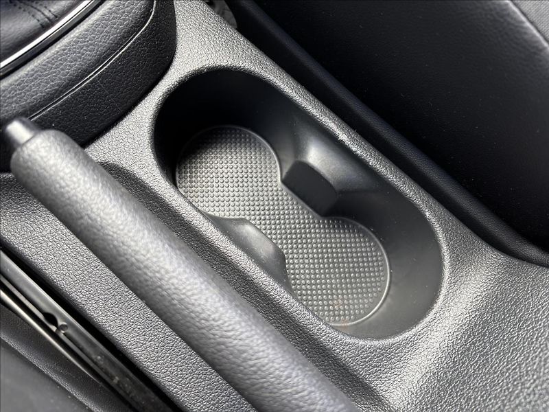 Volkswagen Caddy 1,4 TGI 81kW CNG Maxi Dílna - fotka 35 z 37