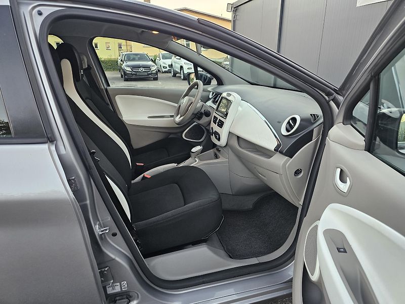 Renault ZOE NAVI,2xKOLA,SERVISKA - fotka 35 z 46