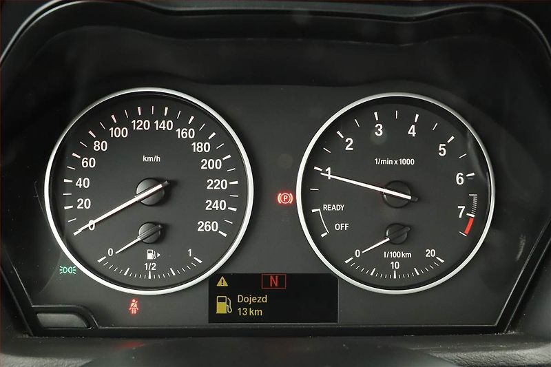 BMW X1 (2017) sDrive18i, ČR,1.maj - fotka 8 z 18