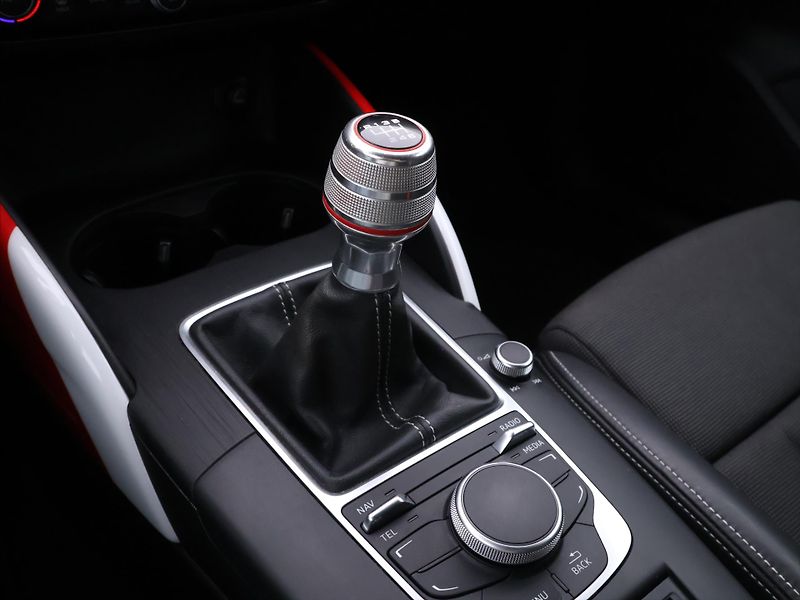 Audi A3 2,0 TDI 110kW Quattro CZ - fotka 26 z 35