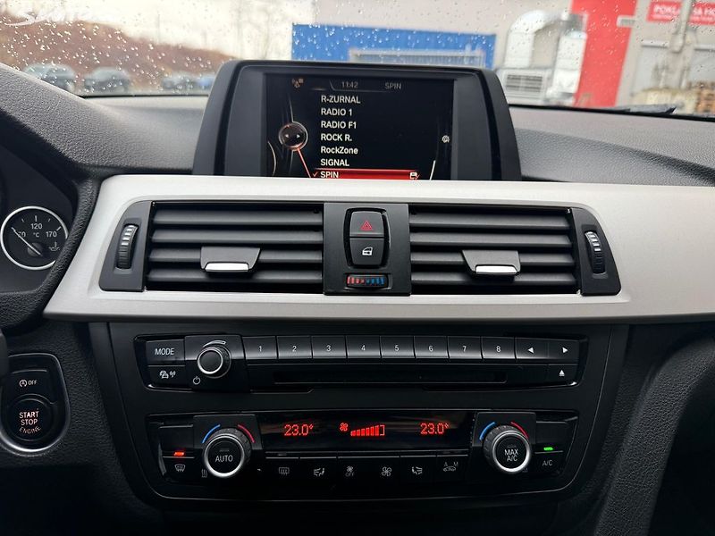 BMW Řada 3 (2014) 316i, 100kw Původ ČR - fotka 18 z 21