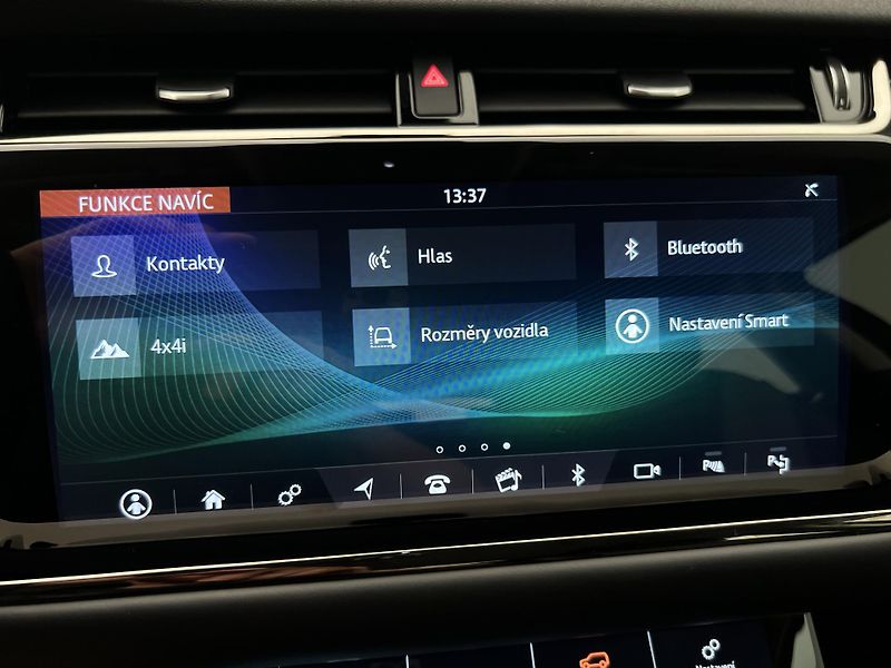 Land Rover Range Rover Evoque P200 R-DYNAMIC HSE AUT CZ - fotka 33 z 48