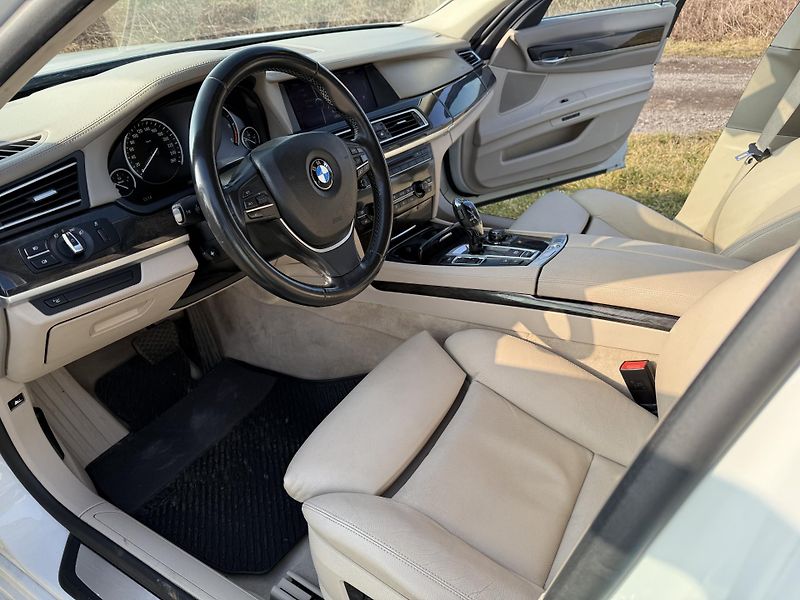 BMW Řada 7 (2011) 740 Xd Výměna možná! - fotka 33 z 50
