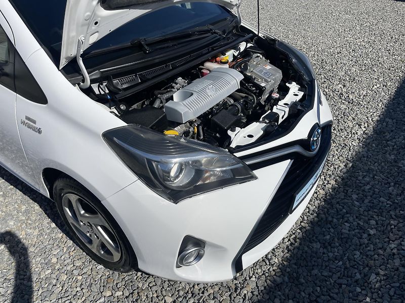 Toyota Yaris 1.5i 16v HYBRID 142TKM TOP 1A! - fotka 67 z 169